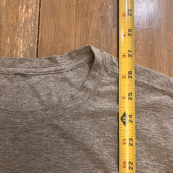 Vuori Strato Tech Tee Mens Small Performance Long Sleeve Athleisure Gray - Picture 5 of 6